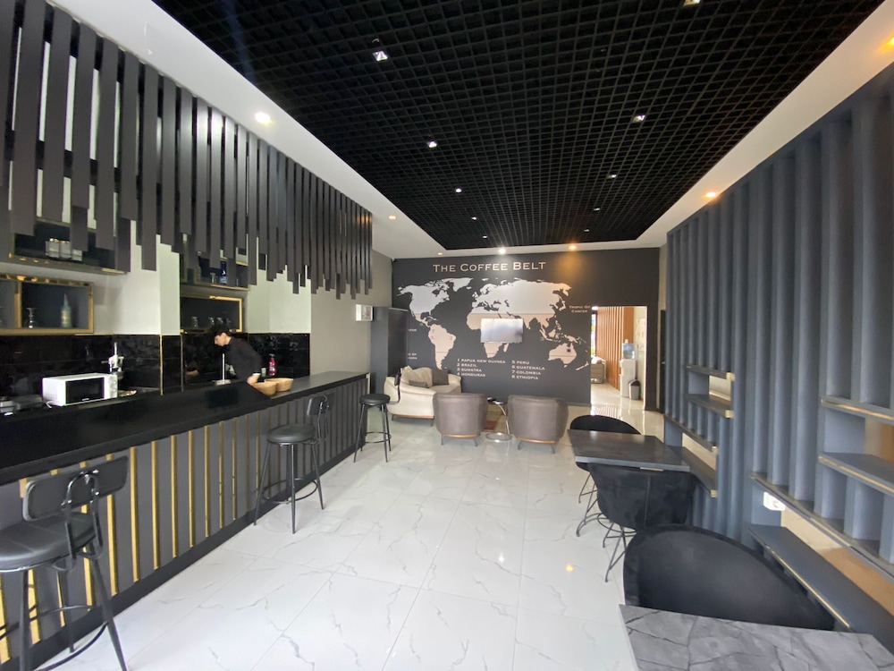 Continental Airport Hotel 42/49