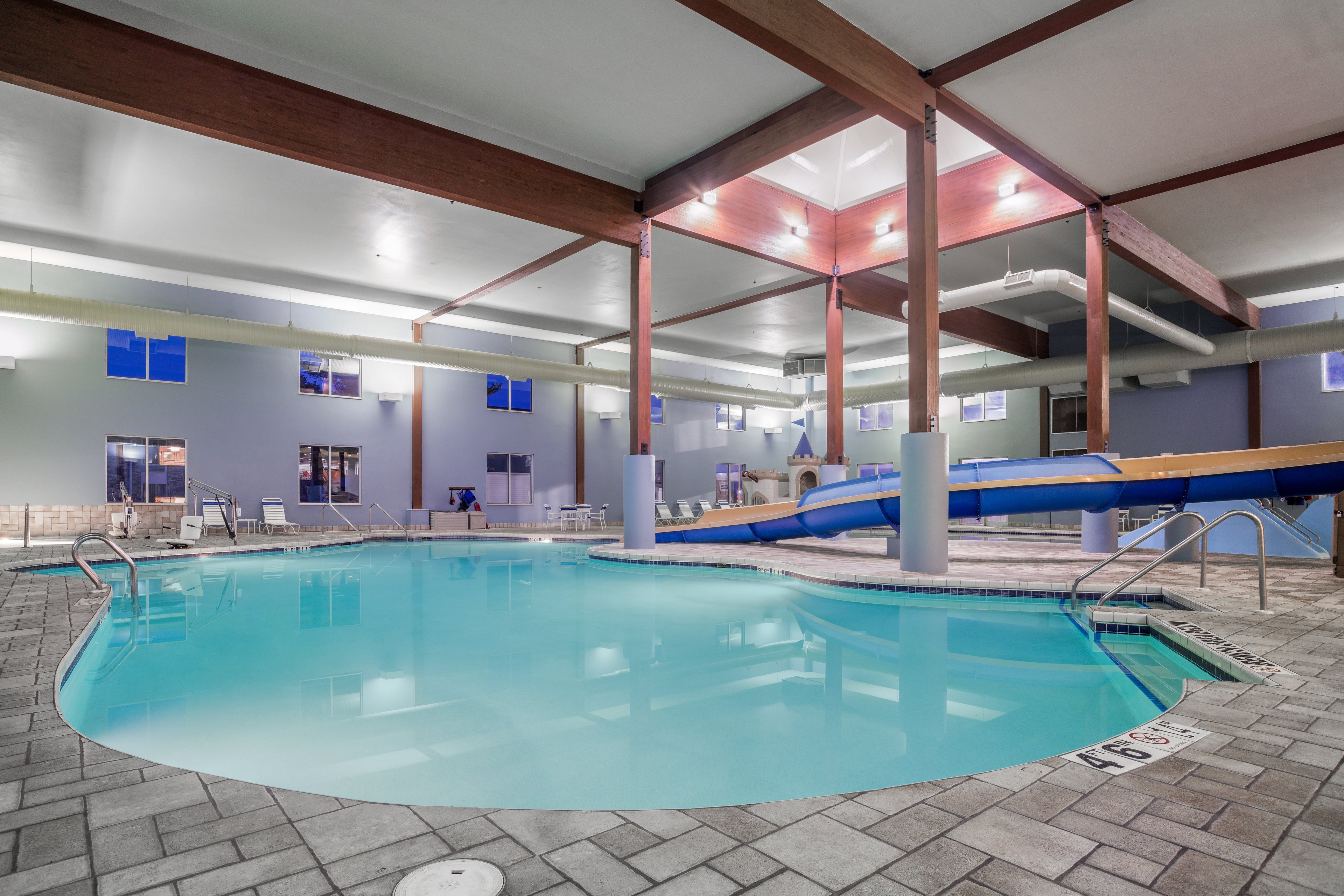 Holiday Inn Express Wisconsin Dells 40/69