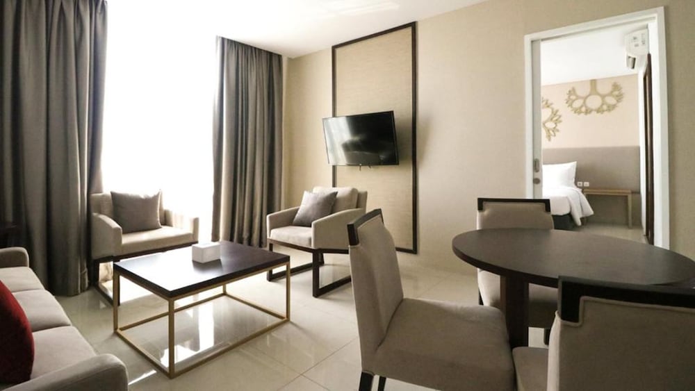 Palm Park Hotel Surabaya 30/46