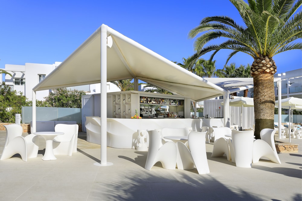 Blanco Hotel Formentera 8/53