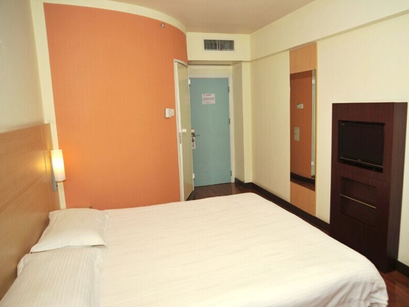 GREENTREE INN TIANJI DAGANG DISTRICT SHIHUA ROAD HOTEL 9/32