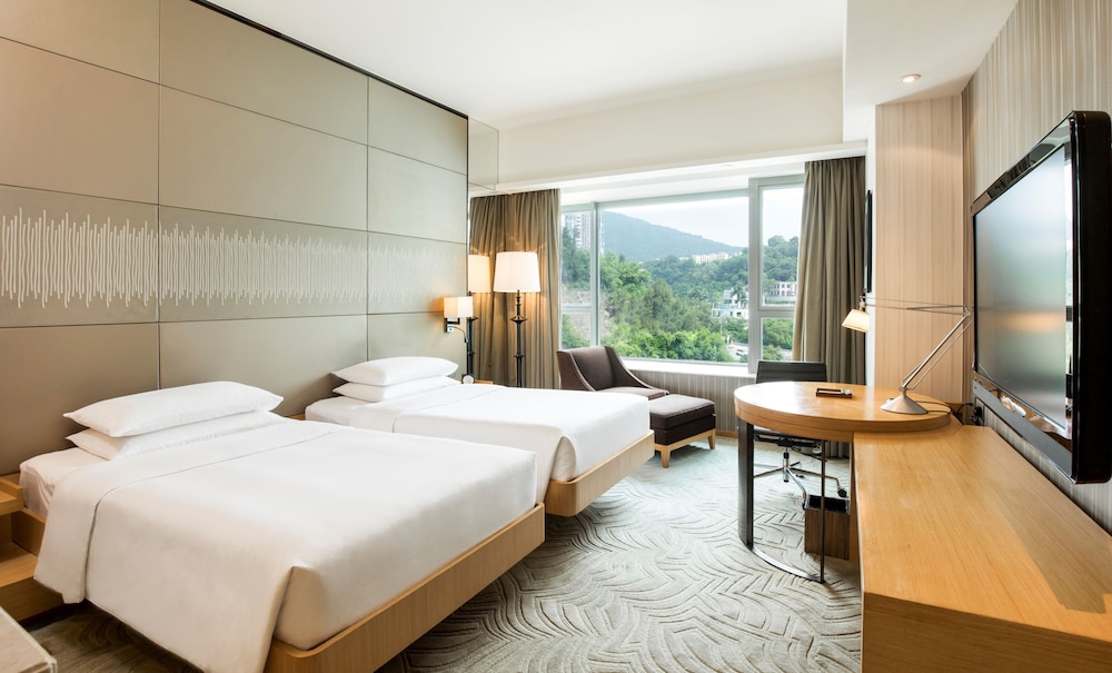 ROOM, TWIN BEDS
