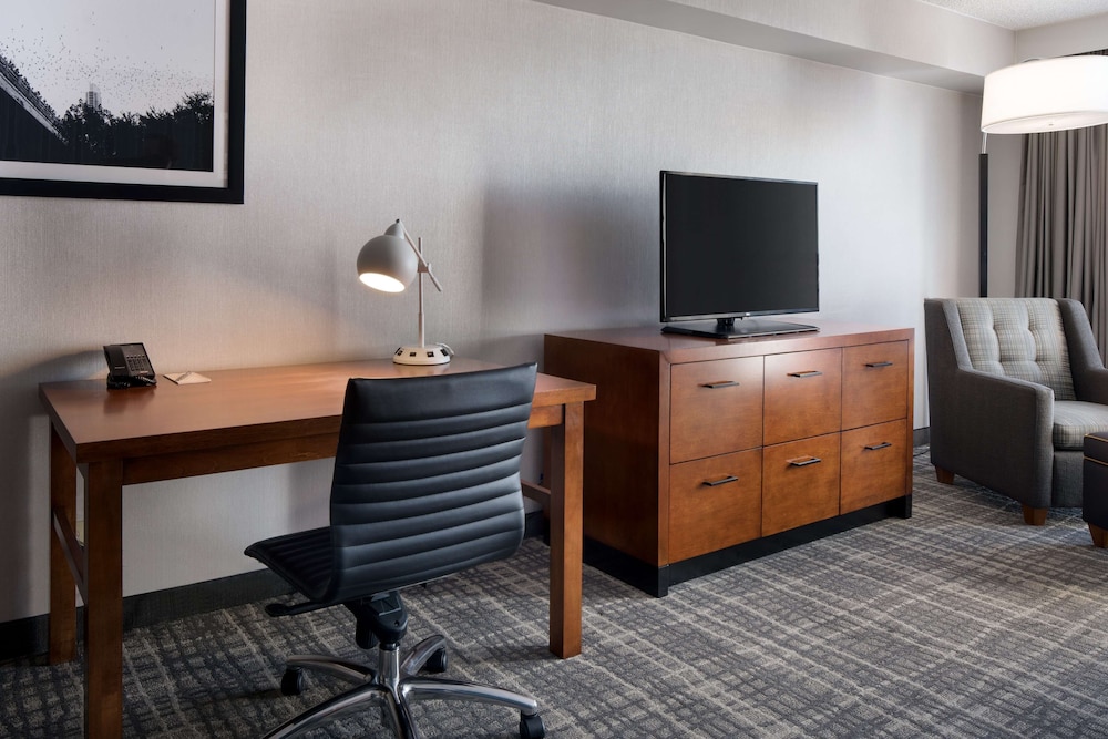Embassy Suites Austin Central 58/67