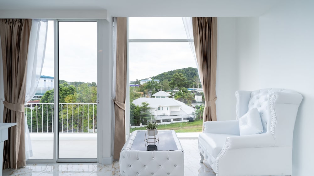 B2 Phuket Premier Hotel 17/30