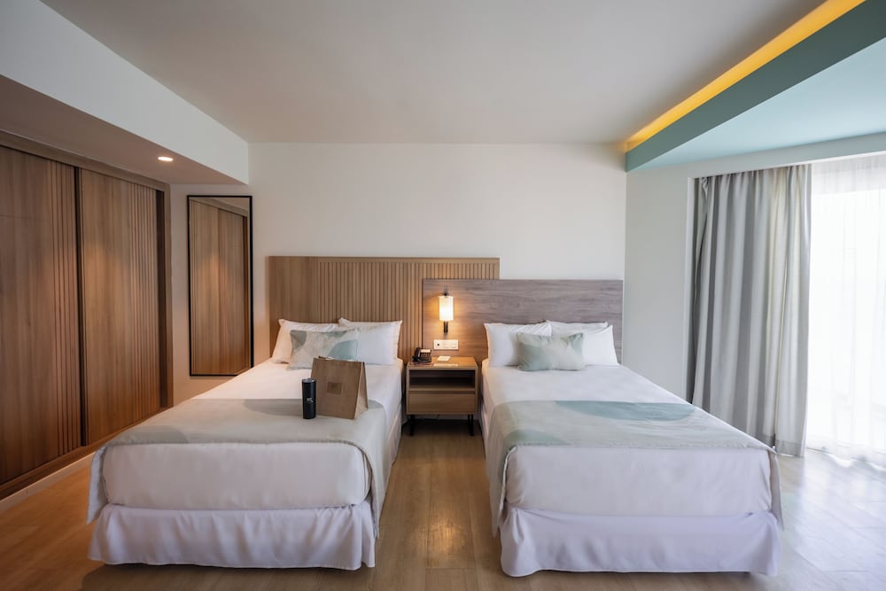Elite, Club, Junior Suite, Superior, 2 Double Beds, Ocean Front