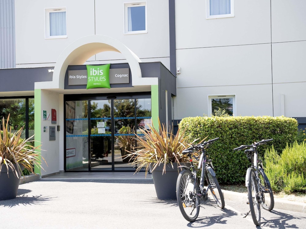 Ibis Styles Cognac 4/50