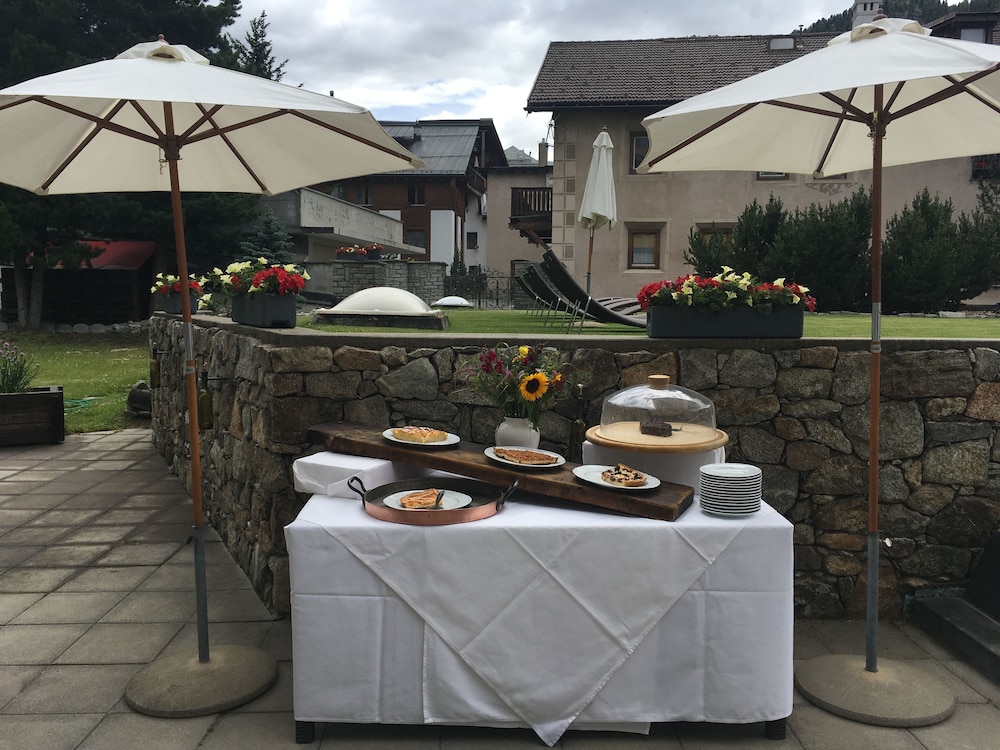 Hotel Schweizerhof Pontresina 54/68
