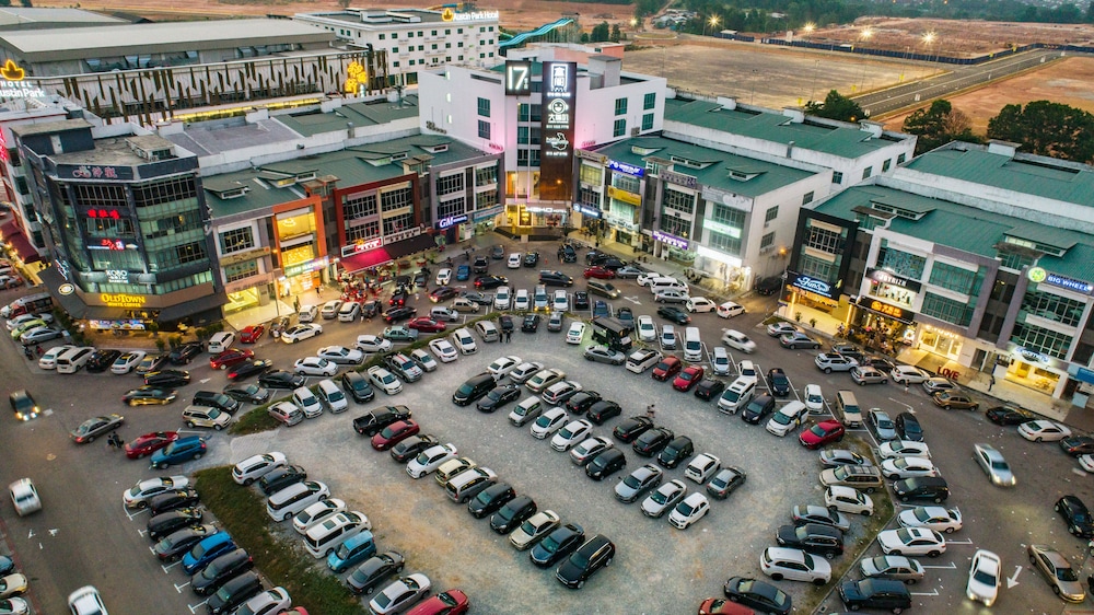 Hako Hotel (Mount Austin) 2/32