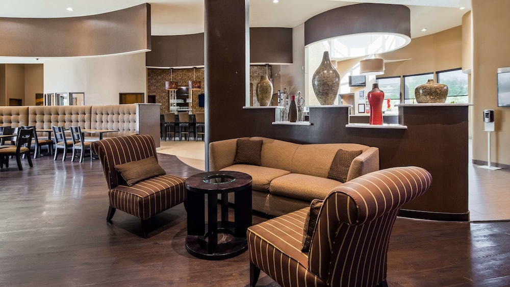 Best Western Plus Lackland Hotel & Suites 23/34