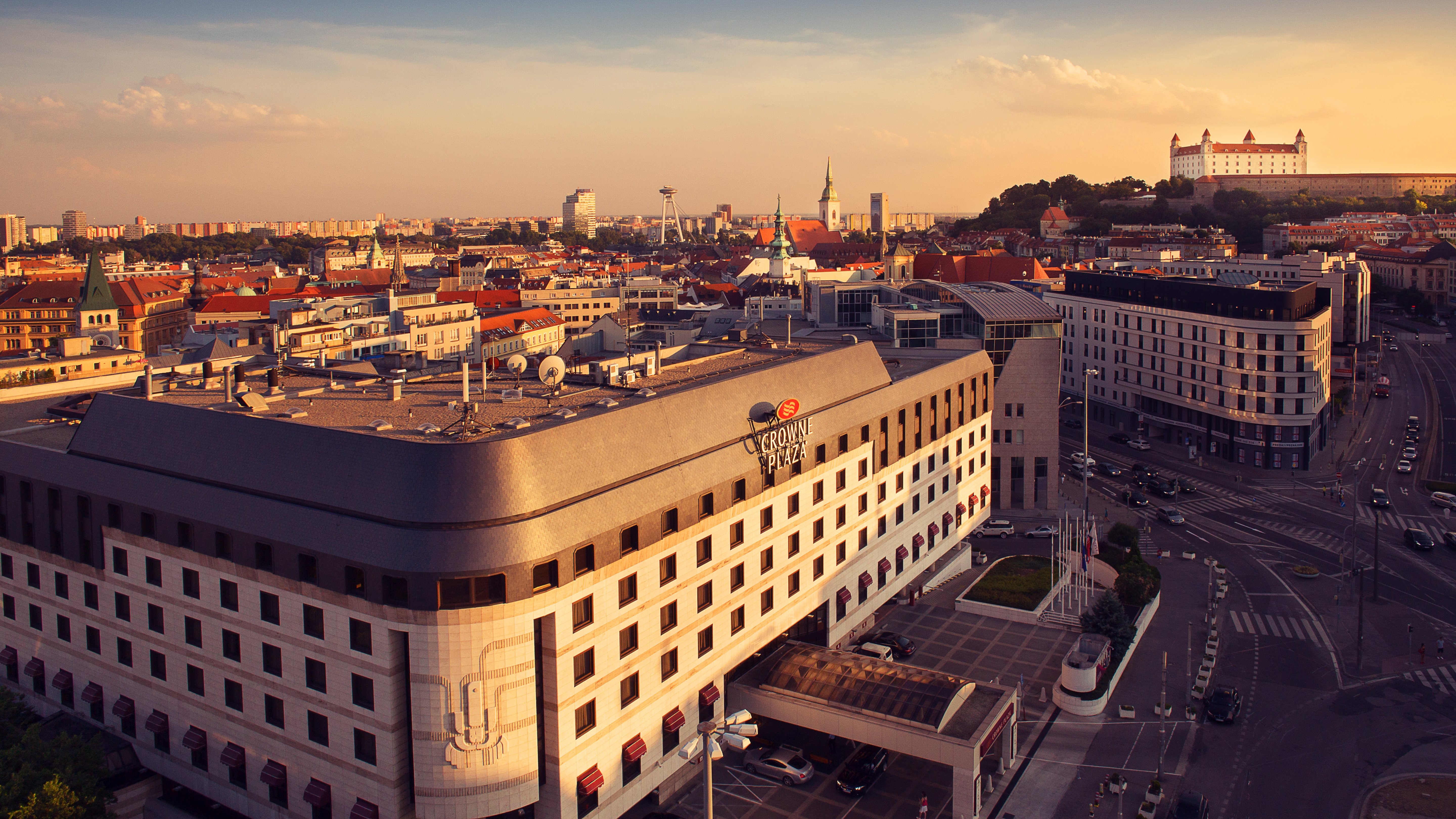 CROWNE PLAZA BRATISLAVA 3/74
