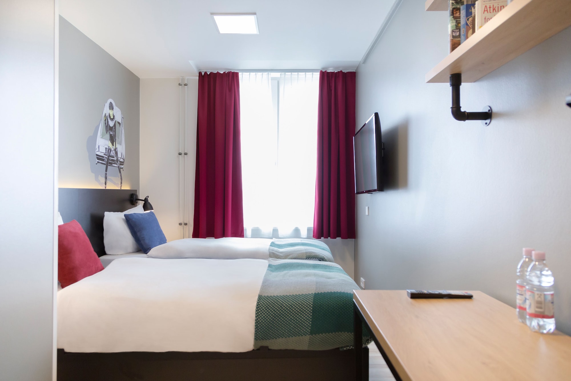Deluxe, Twin Beds, Generator Hamburg 2/3