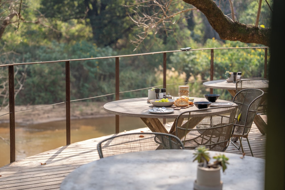 Summerfields Rose Retreat Spa 38/50