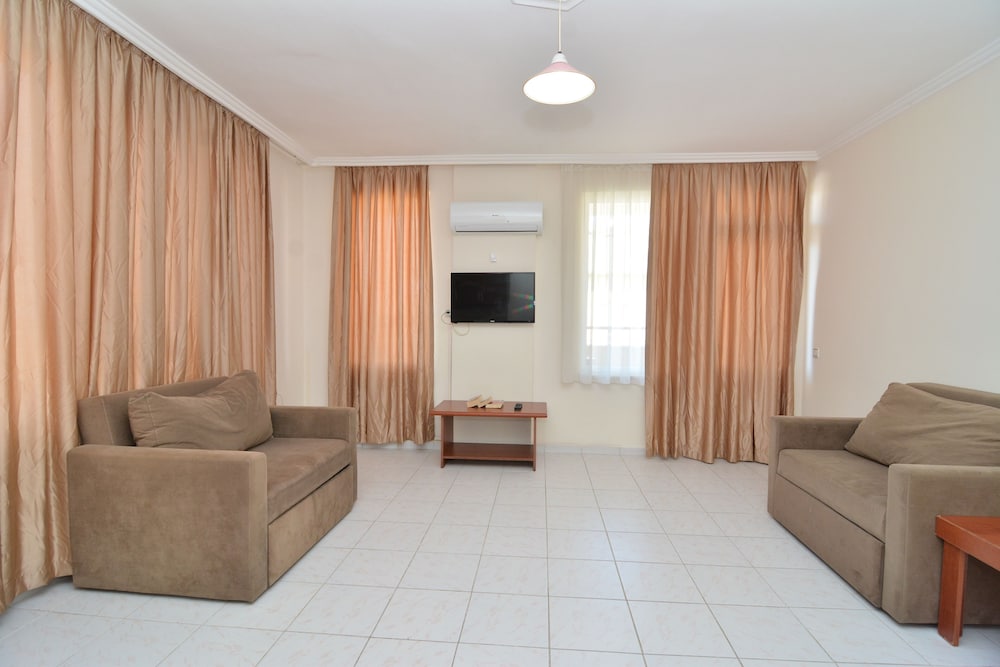 Rose Garden Aparthotel 44/71