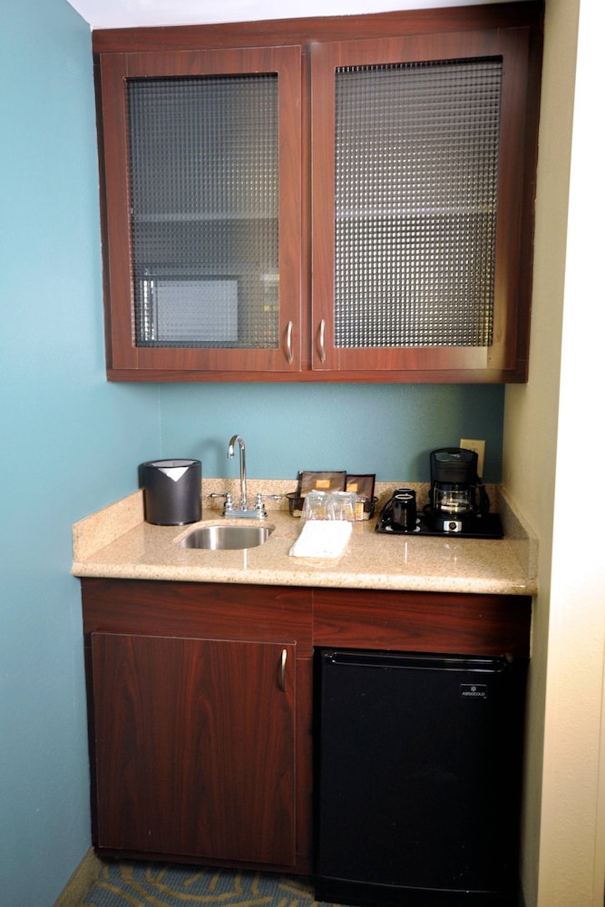 Springhill Suites by Marriott Galveston 22/24