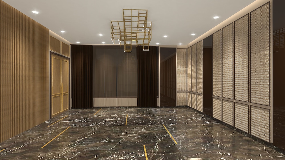 Radisson Lucknow City Center 36/64