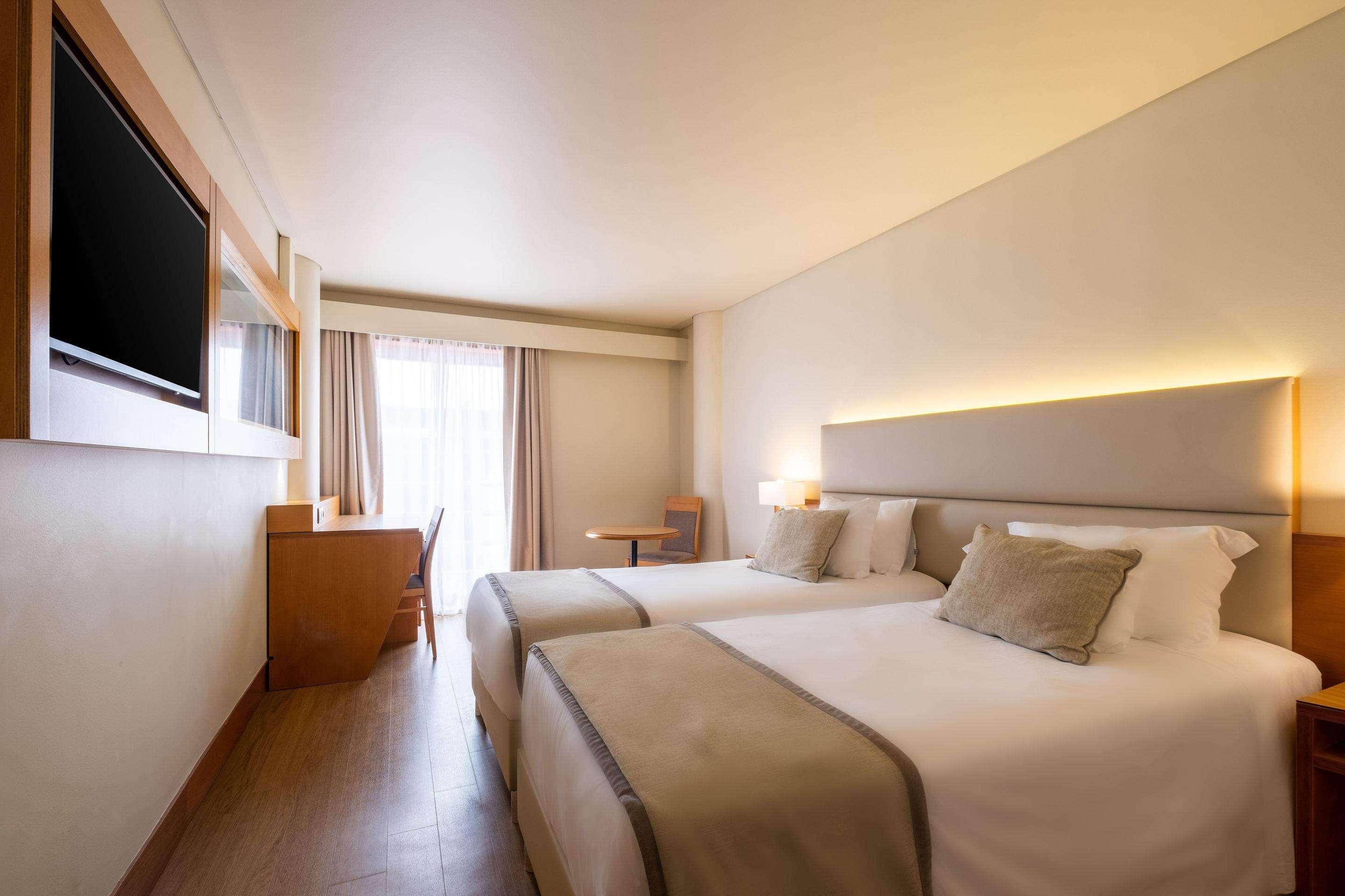 Standard, Double or Twin Bed