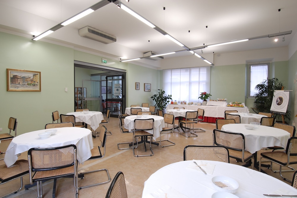 ALBERGO BIANCHI STAZIONE 38/50