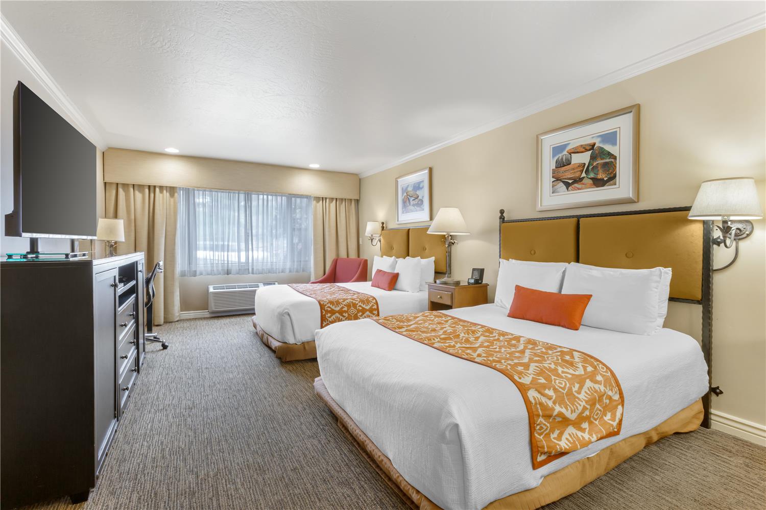 Room, 2 Queen Beds, Town View