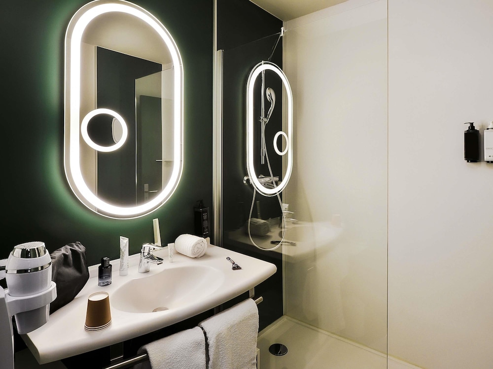 Ibis Annecy Cran Gevrier Hotel 67/68
