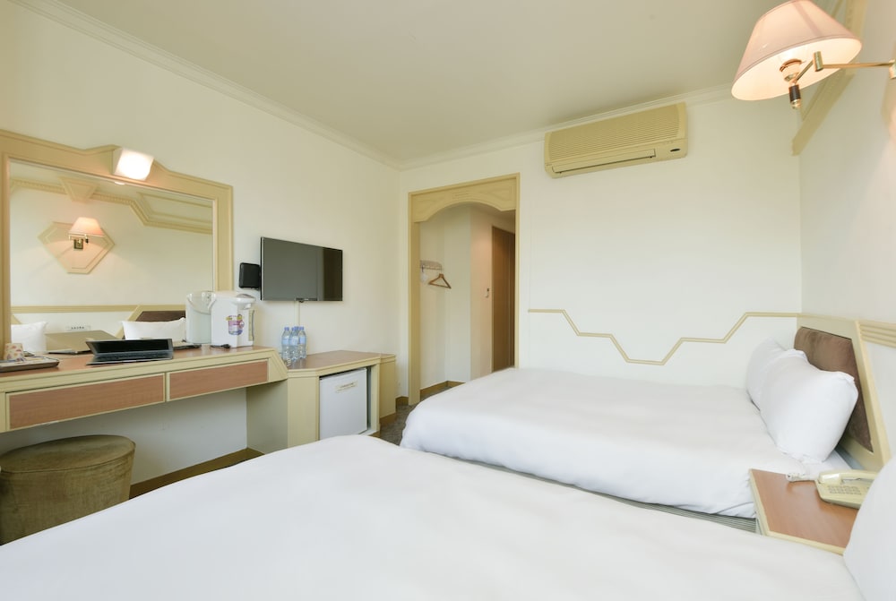 SUPERIOR, QUADRUPLE, 2 DOUBLE BEDS