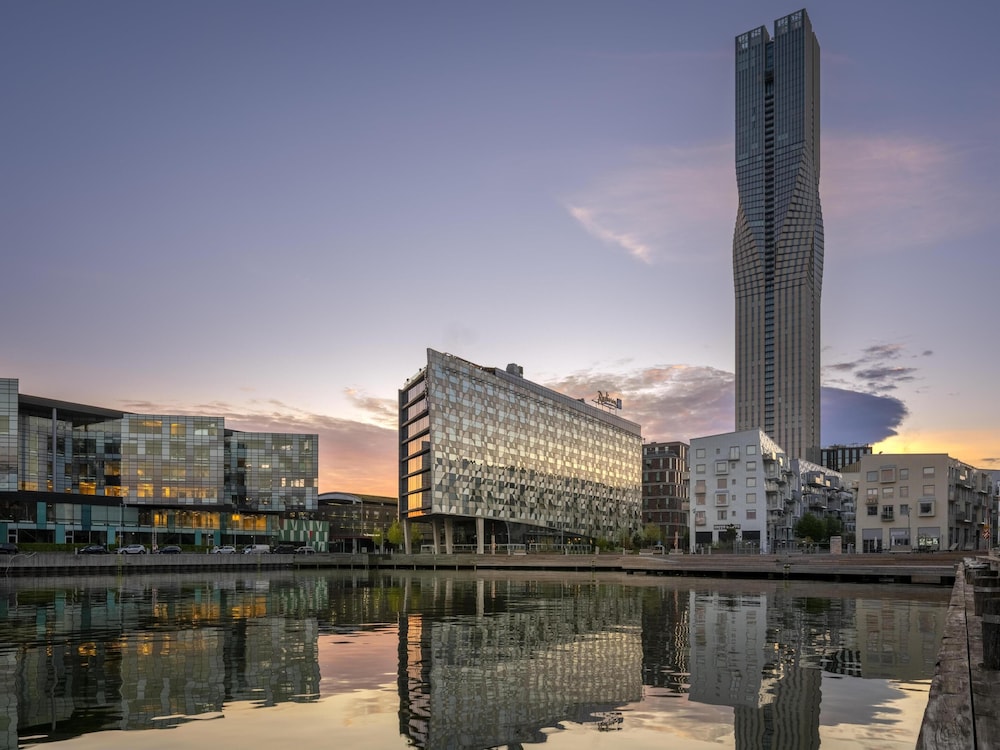 Radisson Blu Riverside Hotel 76/80