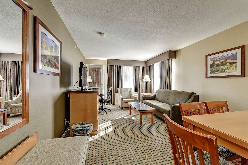 Best Western Plus Osoyoos Hotel And Suites 28/50