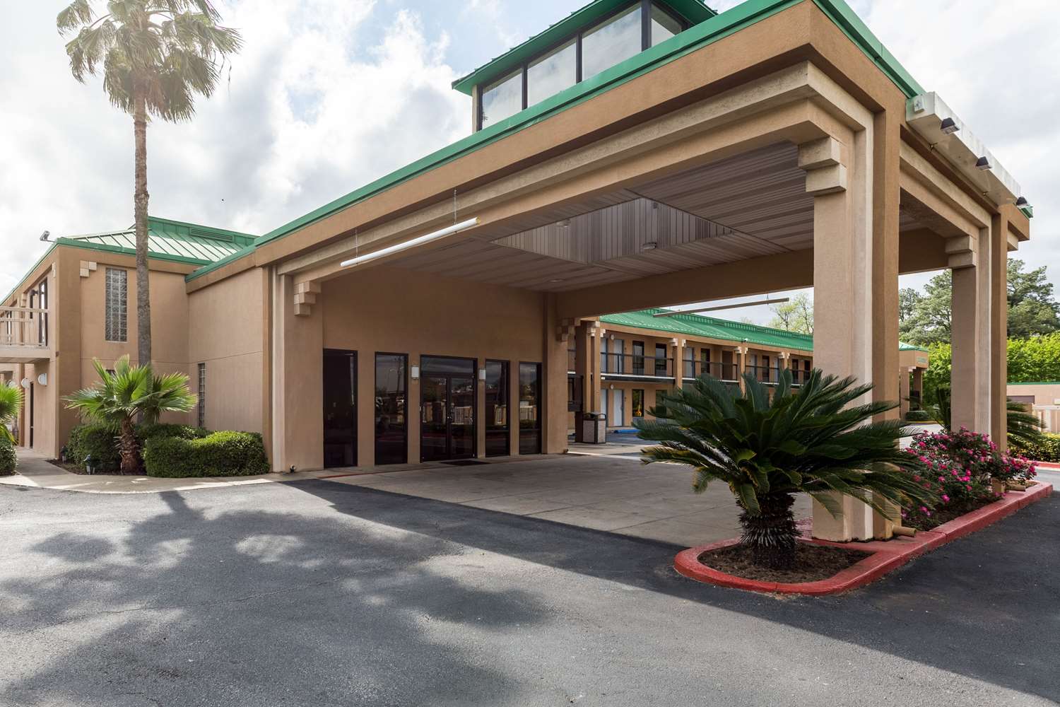 Quality Inn Alexandria 24/26