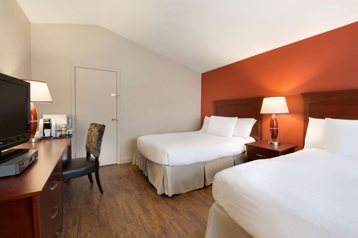 Travelodge by Wyndham Kindersley 10/23