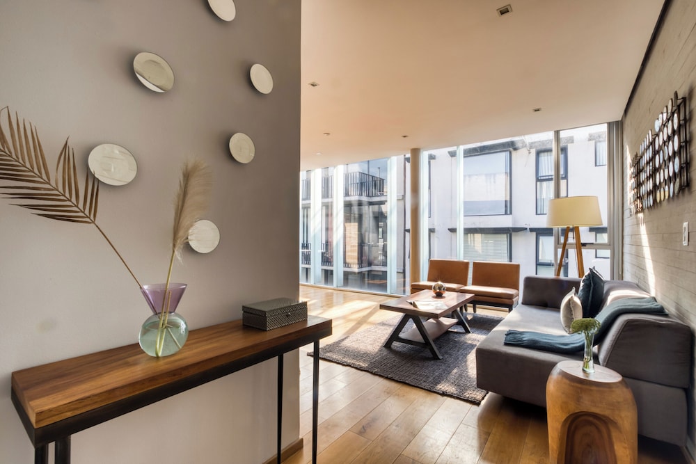 AR 218 Hotel by ULIV 45/58