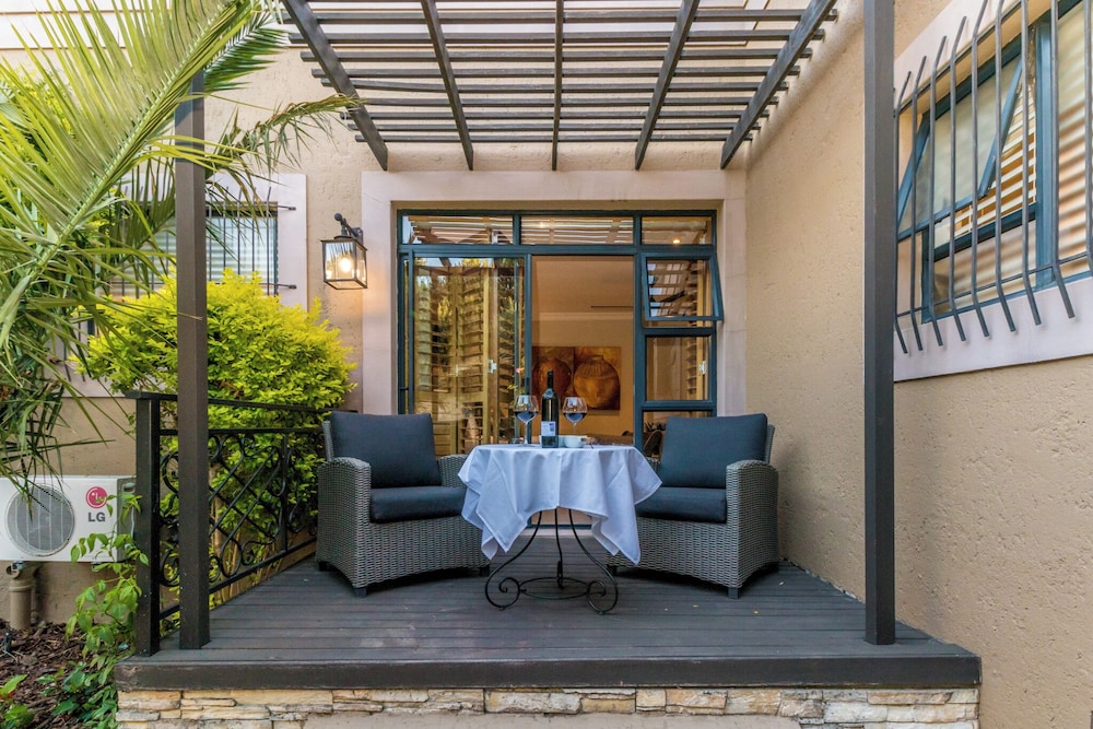 SW1 Lodge 4/50