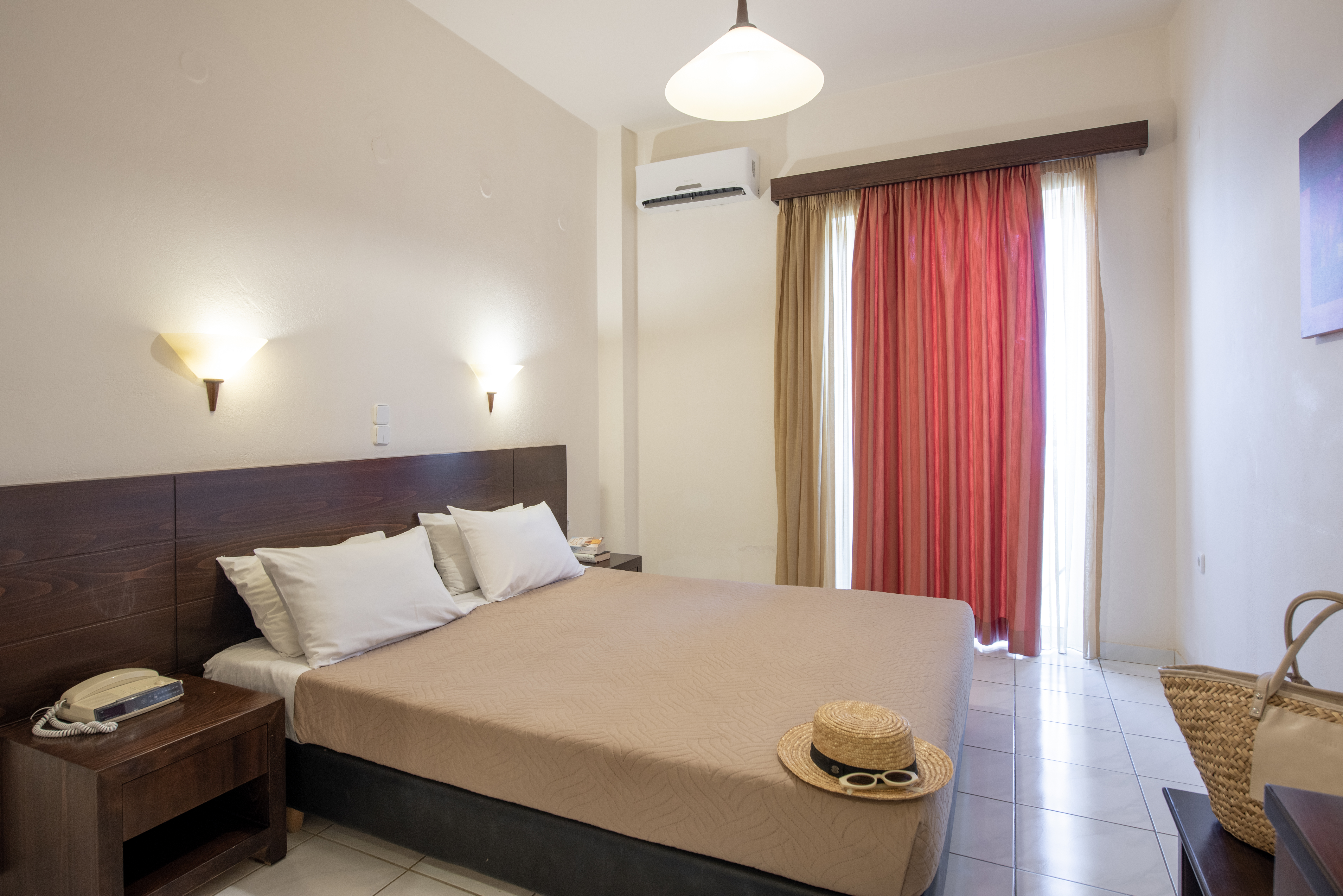 غرفة مزدوجة بإطلالة على الحديقة، Theo Hotel 2/2