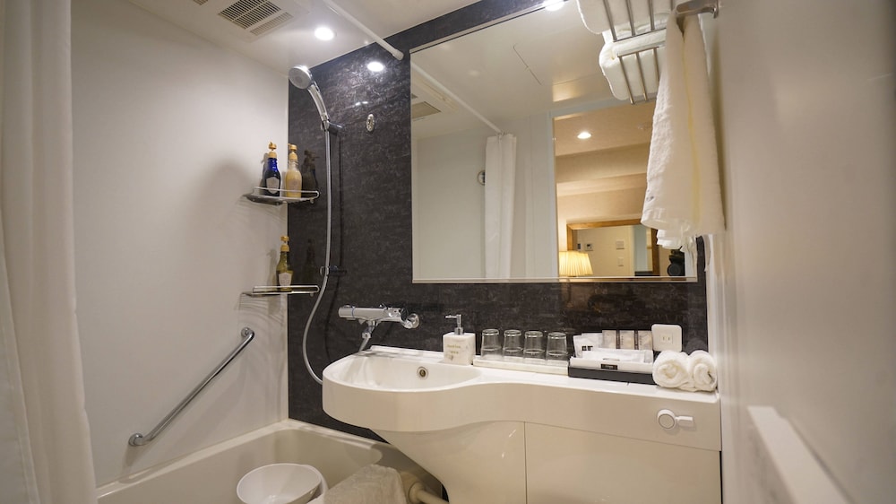 Le Tour Hotel Akihabara Ekimae 42/50
