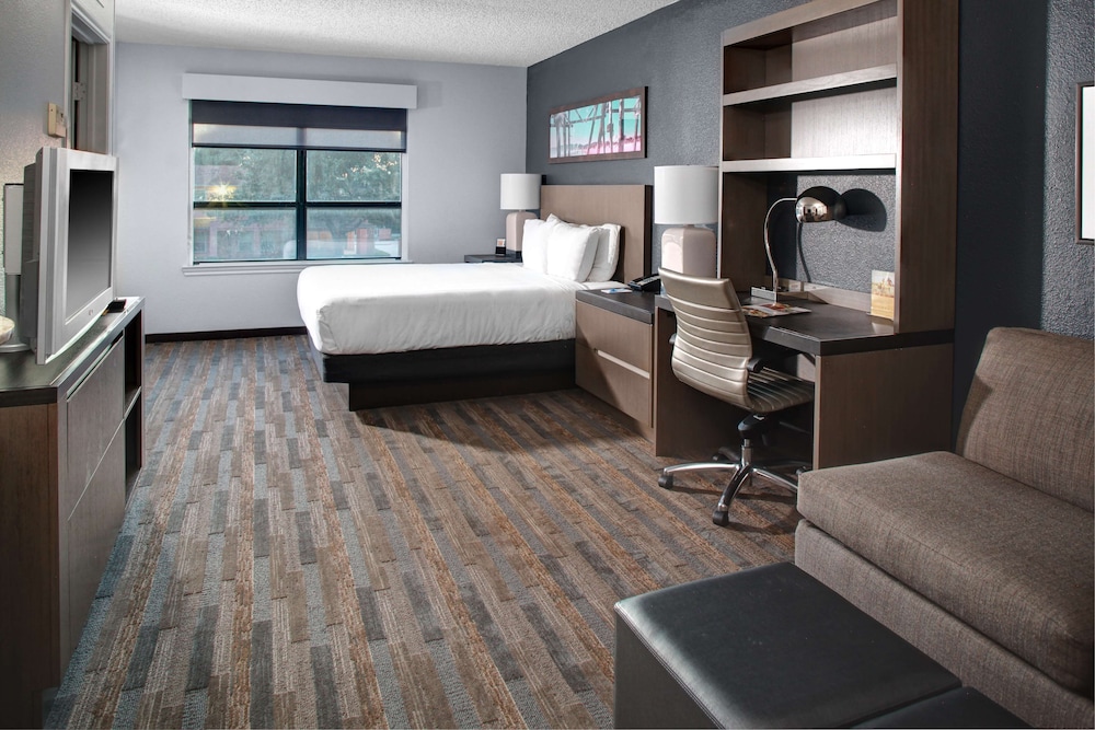 HYATT house Dallas/Uptown 45/71