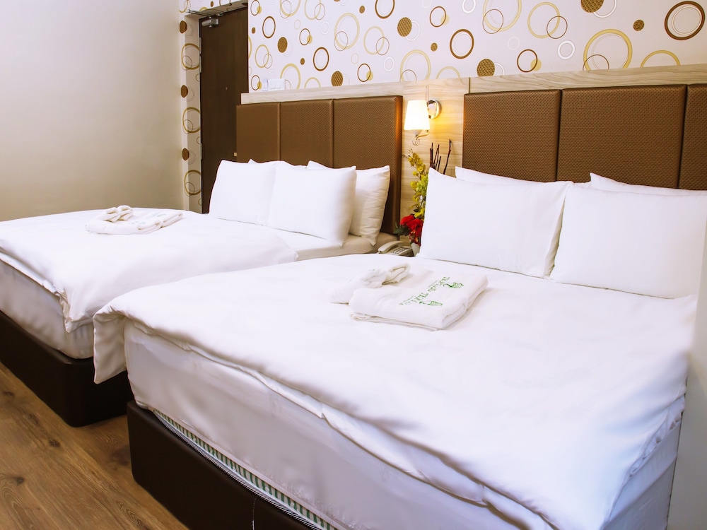 Tropicana Boutique Hotel 30/50