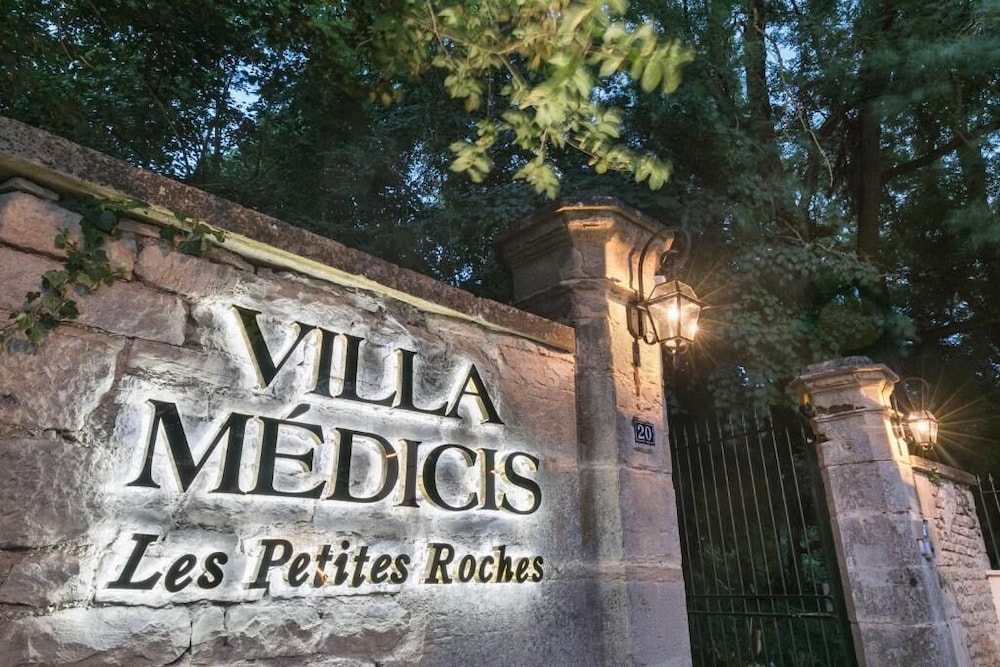 Home Médicis Les Petites Roches 2/29