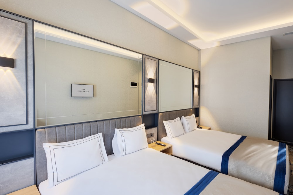 AHG Atlas Hotel 11/41