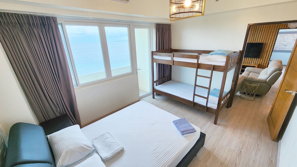 2 BEDROOMS, CONDO, DELUXE, BEACH FRONT, OCEAN VIEW