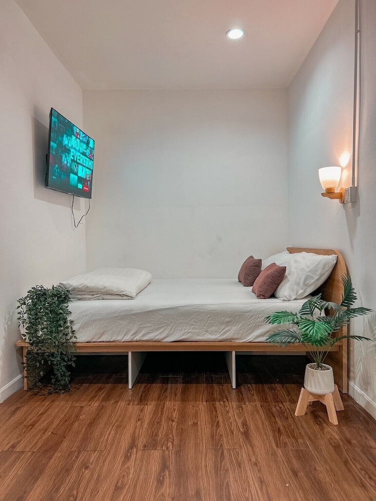 Click Hostel 22/65