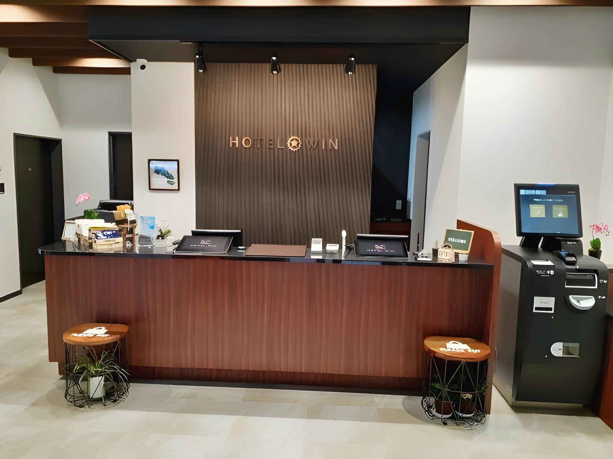 Hotel Win 7/22