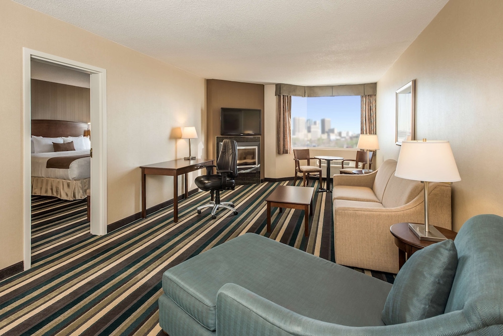 Best Western Plus Winnipeg Airport Hotel 25/45