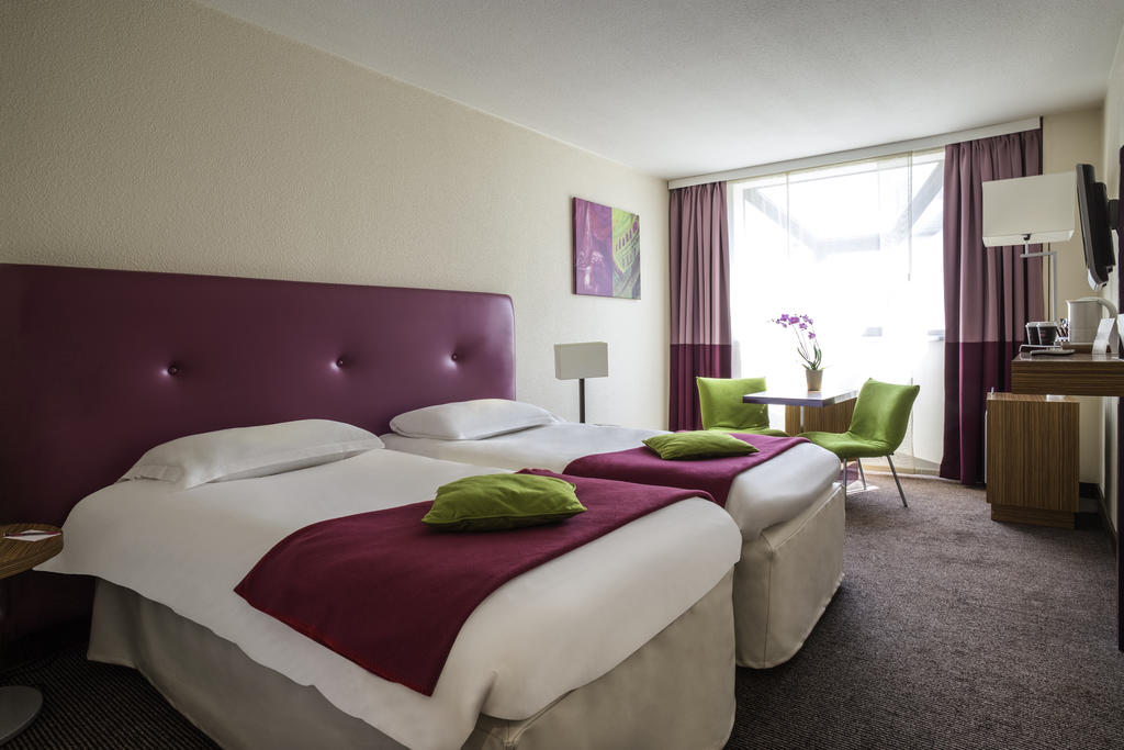 Standard, Twin Beds