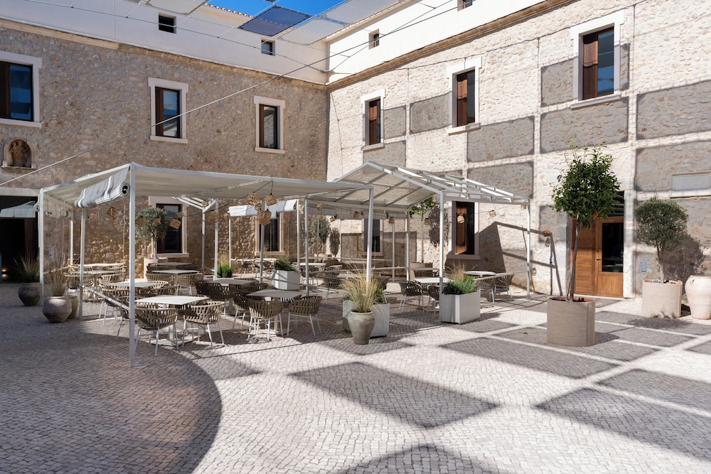Parador de Ibiza 62/71