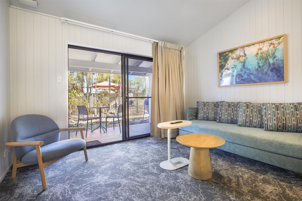 Mission Beach Resort 50/75