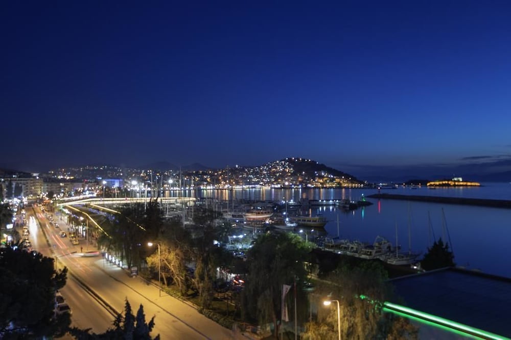 DOUBLETREE BY HILTON KUSADASI photo2