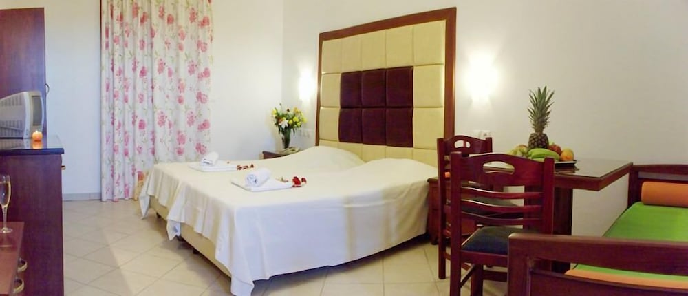 Plaka Hotel II 15/46