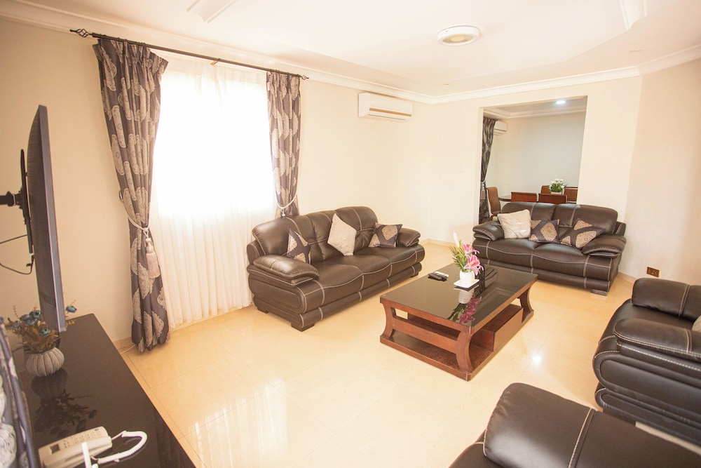 Accra Luxury Apartments 32/50