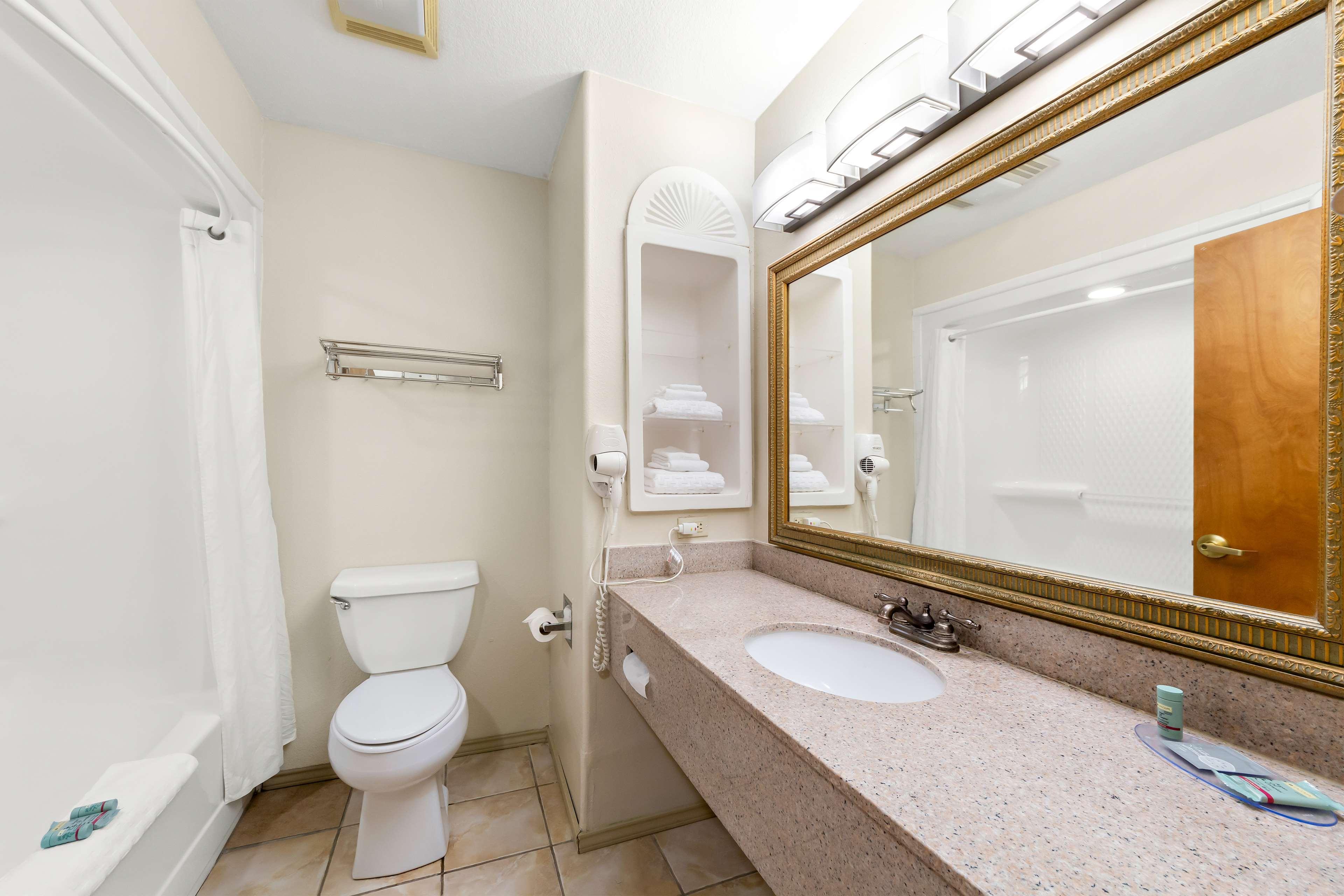 غرفة بسرير كينج، Best Western George West Executive Inn 5/7