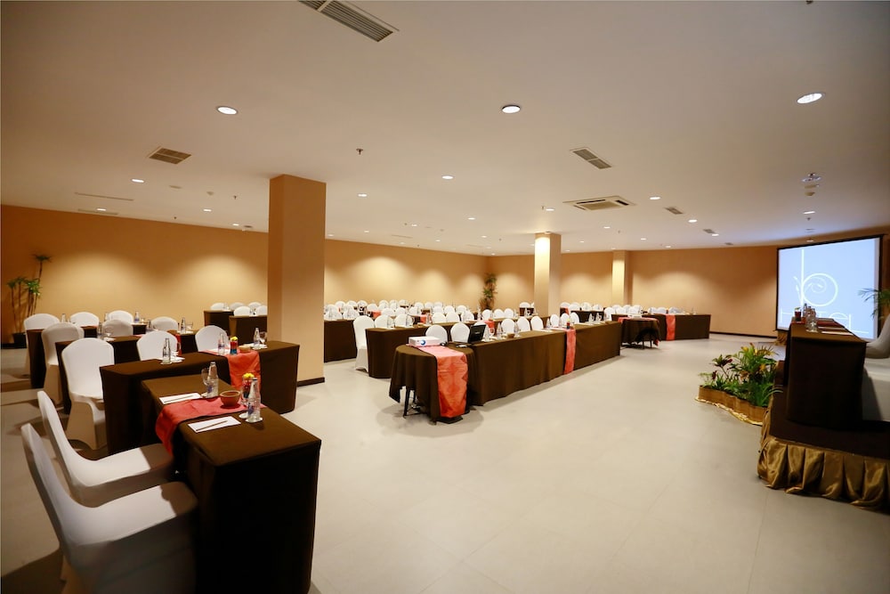 b Hotel Bali & Spa 46/73