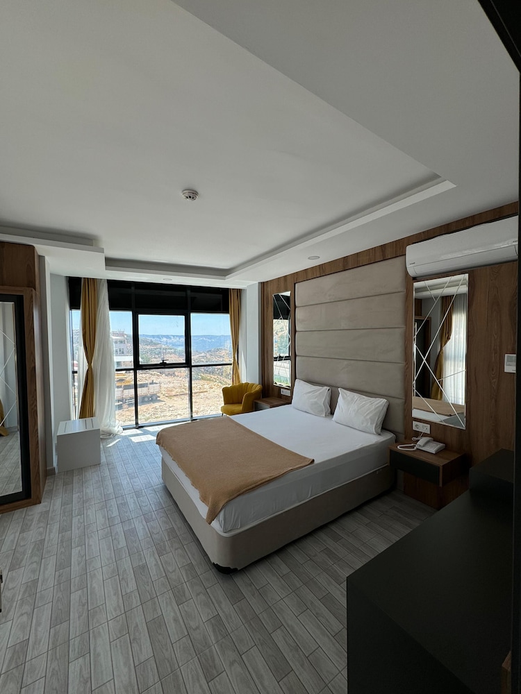Ozsahin Otel 5/21
