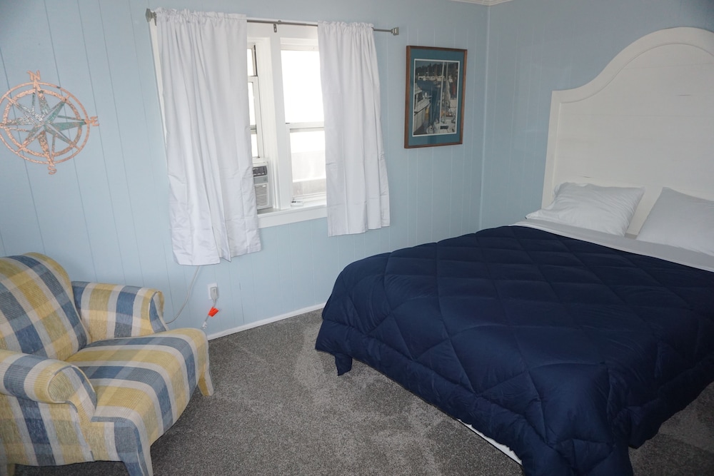 Charlevoix House 30/50